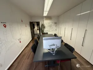 Pronájem kanceláře, Praha - Holešovice, Komunardů, 100 m2