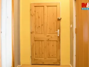 Prodej bytu 2+1, Chabařovice, Husovo náměstí, 88 m2