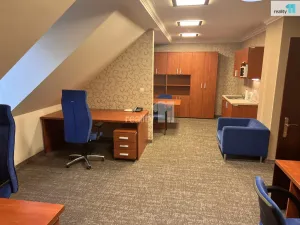 Pronájem kanceláře, Karlovy Vary - Dvory, Chebská, 75 m2