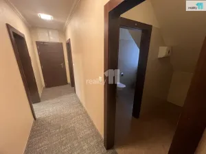 Pronájem kanceláře, Karlovy Vary - Dvory, Chebská, 75 m2