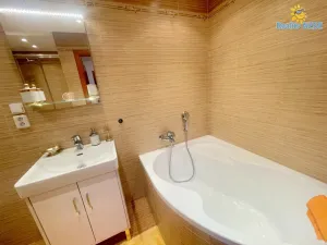 Pronájem bytu 3+kk, Praha - Smíchov, Zborovská, 93 m2