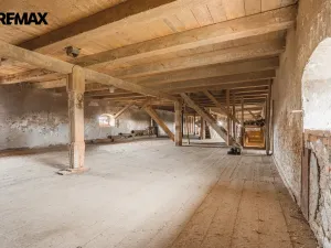 Prodej historického objektu, Žerotice, 1000 m2