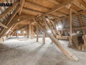 Prodej historického objektu, Žerotice, 1000 m2