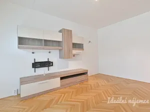 Pronájem bytu 2+1, Brno - Bystrc, Laštůvkova, 54 m2