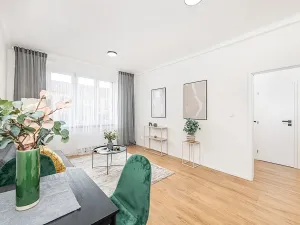 Prodej bytu 2+kk, Praha - Strašnice, Průběžná, 39 m2