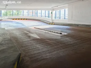 Pronájem garážového stání, Praha, Pešlova, 14 m2