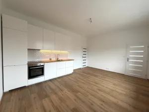 Pronájem bytu 2+kk, Praha - Žižkov, Křišťanova, 40 m2