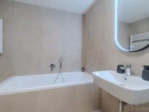 Pronájem bytu 2+kk, Ostrava, Dlouhá, 57 m2