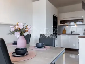 Prodej bytu 2+kk, Praha - Pitkovice, Májovková, 67 m2