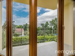 Pronájem bytu 2+kk, Praha - Prosek, Prosecká, 70 m2