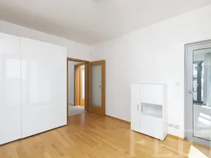 Pronájem bytu 2+kk, Praha - Žižkov, Olšanská, 56 m2