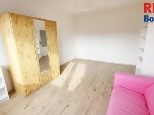 Pronájem bytu 2+1, Praha - Malešice, Ovčárská, 53 m2