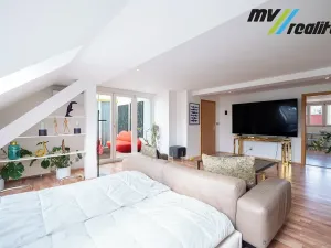 Pronájem atypického bytu, Praha - Nové Město, Malá Štěpánská, 129 m2