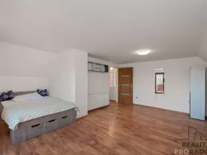 Prodej rodinného domu, Znojmo - Načeratice, 125 m2