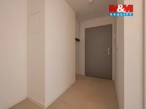 Prodej bytu 3+kk, Benešov, Dukelská, 77 m2