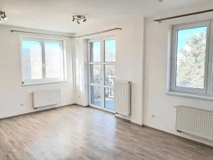 Pronájem bytu 1+kk, Praha - Hostivař, Záveská, 34 m2