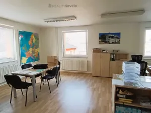 Prodej obchodního prostoru, České Budějovice - České Budějovice 4, Hlinská, 440 m2