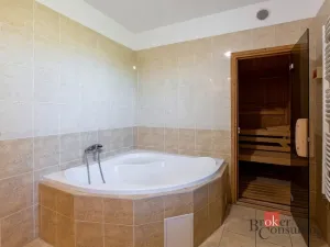 Prodej rodinného domu, Benešov, 260 m2