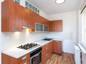 Prodej bytu 3+1, Praha - Kobylisy, Jelínkova, 63 m2