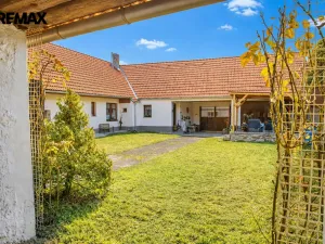 Prodej rodinného domu, Drhovle - Pamětice, 160 m2