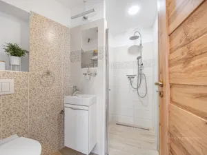 Prodej ubytování, Valtice, 21. dubna, 111 m2