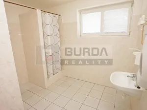 Pronájem kanceláře, Neratovice, 514 m2