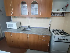 Pronájem bytu 2+1, Karlovy Vary, Krymská, 54 m2