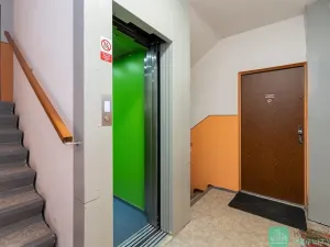 Prodej bytu 2+1, Bílina, Sídliště Za Chlumem, 65 m2