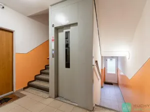 Prodej bytu 2+1, Bílina, Sídliště Za Chlumem, 65 m2