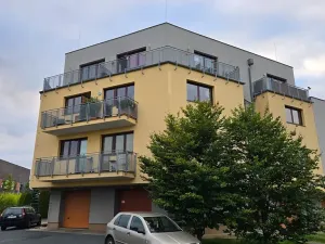 Pronájem bytu 1+kk, Jesenice, Hrnčířská, 40 m2