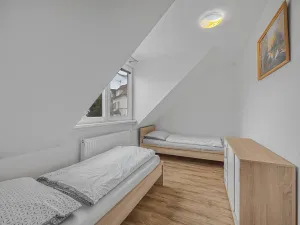 Prodej bytu 3+1, Teplice, U Hadích lázní, 73 m2