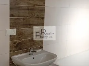 Prodej bytu 2+kk, Hevlín, 56 m2