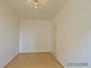 Pronájem bytu 2+1, Praha - Letňany, Zlonická, 48 m2