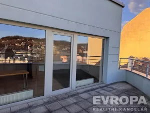 Pronájem bytu 2+kk, Jablonec nad Nisou, Komenského, 55 m2