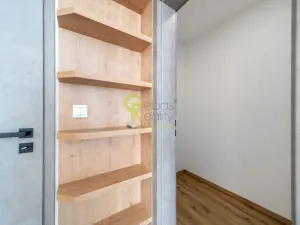 Pronájem bytu 1+kk, Praha - Hodkovičky, Pod lysinami, 30 m2