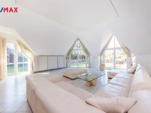 Prodej kanceláře, Praha, U zahrádek, 433 m2