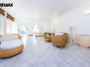 Prodej kanceláře, Praha, U zahrádek, 433 m2