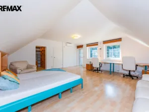 Prodej kanceláře, Praha, U zahrádek, 433 m2