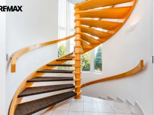 Prodej kanceláře, Praha, U zahrádek, 433 m2