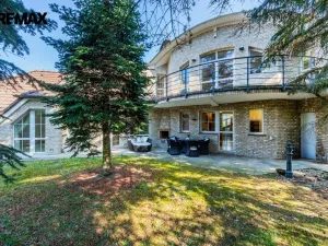 Prodej kanceláře, Praha, U zahrádek, 433 m2