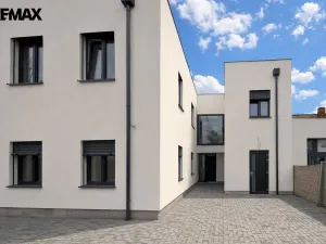 Pronájem bytu 1+kk, Hradec Králové - Pražské Předměstí, Blažíčkovo náměstí, 19 m2