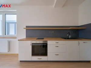 Pronájem bytu 1+kk, Hradec Králové - Pražské Předměstí, Blažíčkovo náměstí, 30 m2