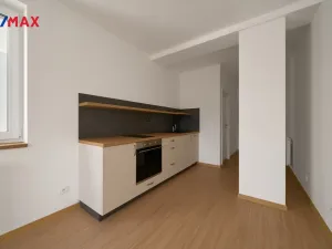 Pronájem bytu 1+kk, Hradec Králové - Pražské Předměstí, Blažíčkovo náměstí, 30 m2