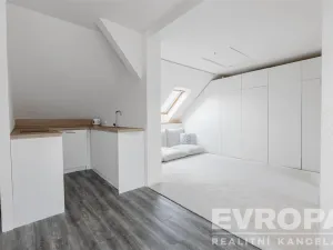 Prodej rodinného domu, Stará Huť, Družstevní, 142 m2