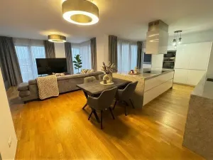 Pronájem bytu 4+kk, Praha - Žižkov, Pitterova, 117 m2