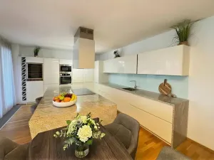 Pronájem bytu 4+kk, Praha - Žižkov, Pitterova, 117 m2