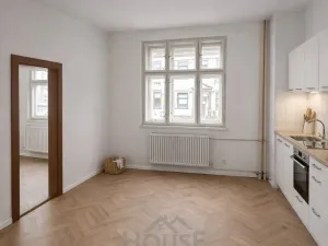 Prodej činžovního domu, Hradec Králové, Kydlinovská, 800 m2