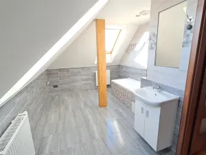 Pronájem atypického bytu, Ústí nad Labem - Ústí nad Labem-centrum, Koněvova, 112 m2