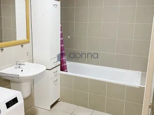 Pronájem bytu 2+kk, Praha, U stanice, 68 m2