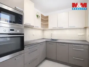Prodej bytu 3+kk, Benešov, Hráského, 66 m2
